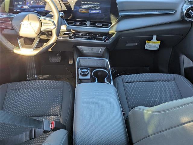 new 2026 Chevrolet Equinox car, priced at $28,106