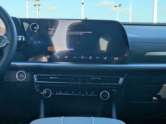 new 2025 Chevrolet Traverse car, priced at $41,024