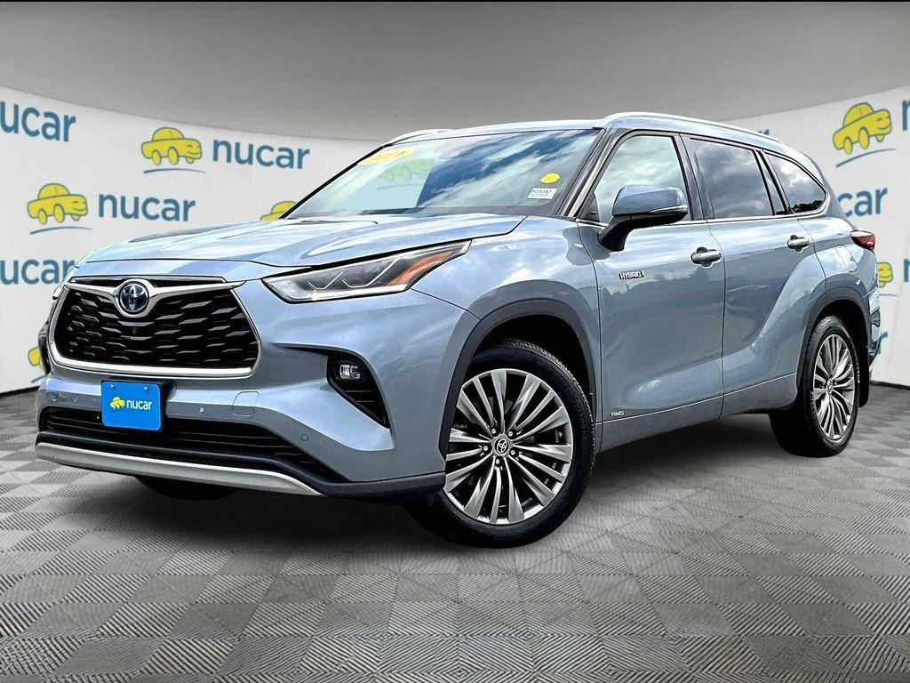 used 2021 Toyota Highlander Hybrid car, priced at $35,798