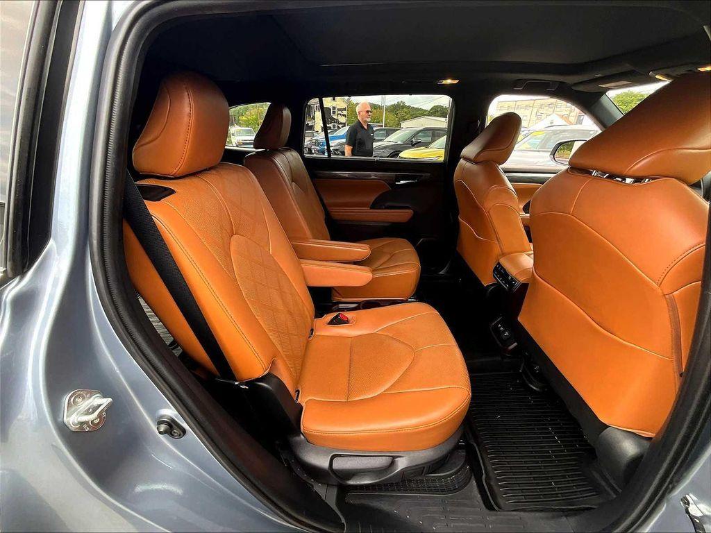 used 2021 Toyota Highlander Hybrid car, priced at $35,798