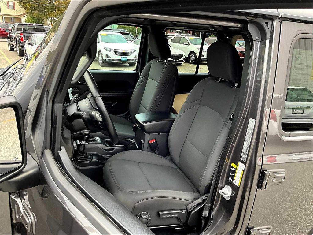 used 2021 Jeep Wrangler Unlimited car, priced at $34,111