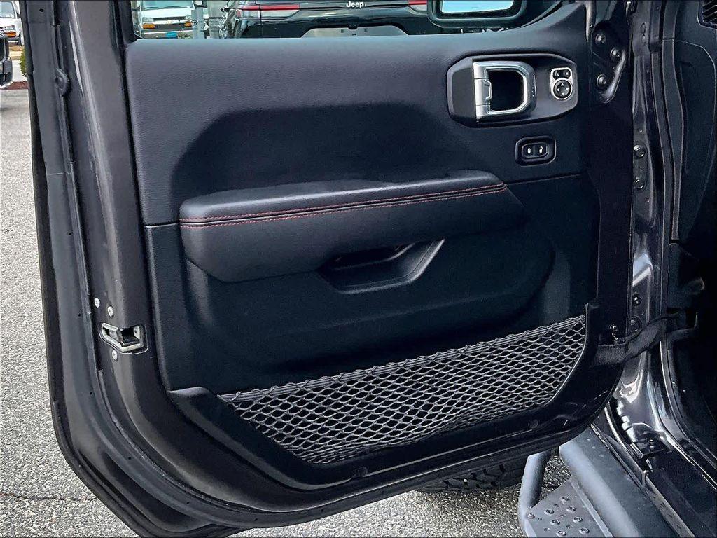 used 2021 Jeep Wrangler Unlimited car, priced at $33,887