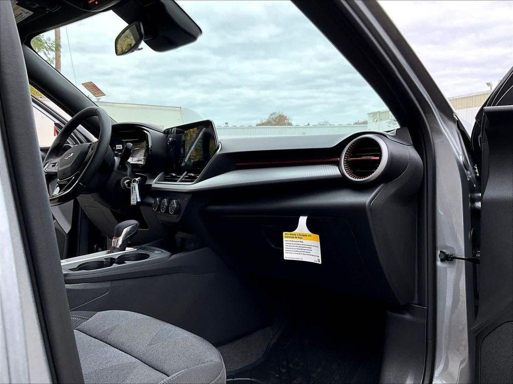 new 2025 Chevrolet Trax car, priced at $24,530