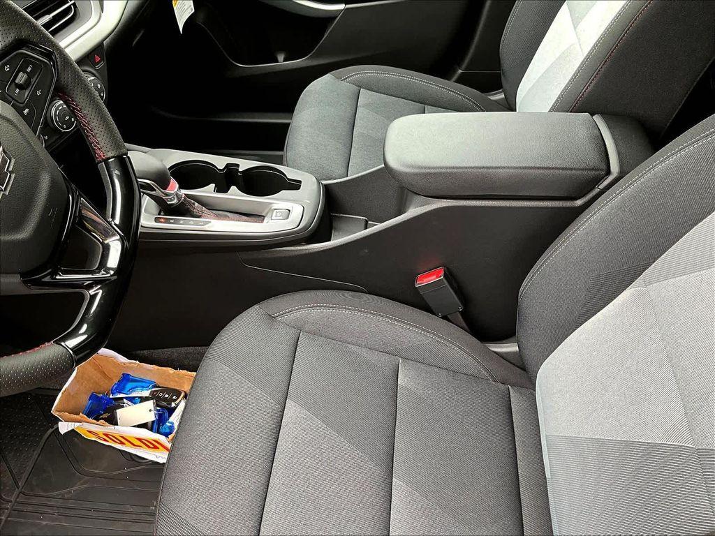 new 2025 Chevrolet Trax car, priced at $24,530