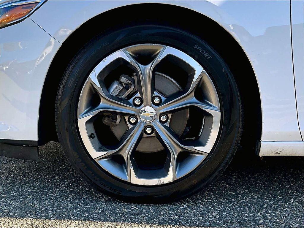 used 2023 Chevrolet Malibu car, priced at $18,989