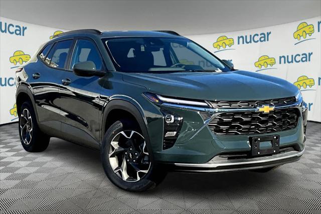 new 2025 Chevrolet Trax car, priced at $25,085