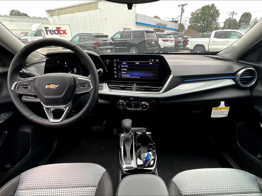 new 2025 Chevrolet Trax car, priced at $25,750