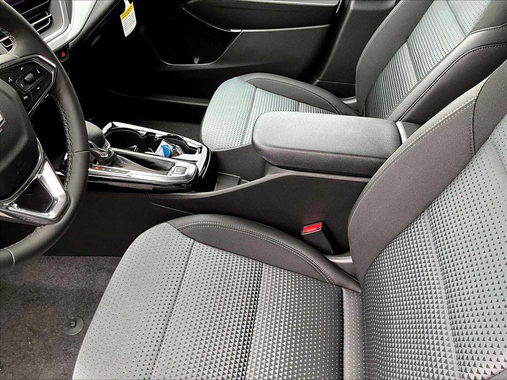 new 2025 Chevrolet Trax car, priced at $25,750