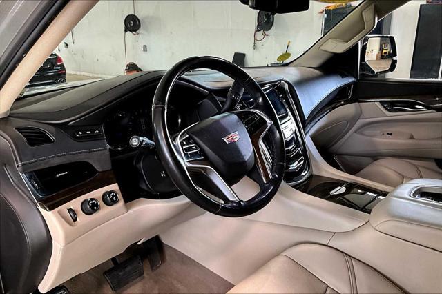 used 2019 Cadillac Escalade ESV car, priced at $33,137
