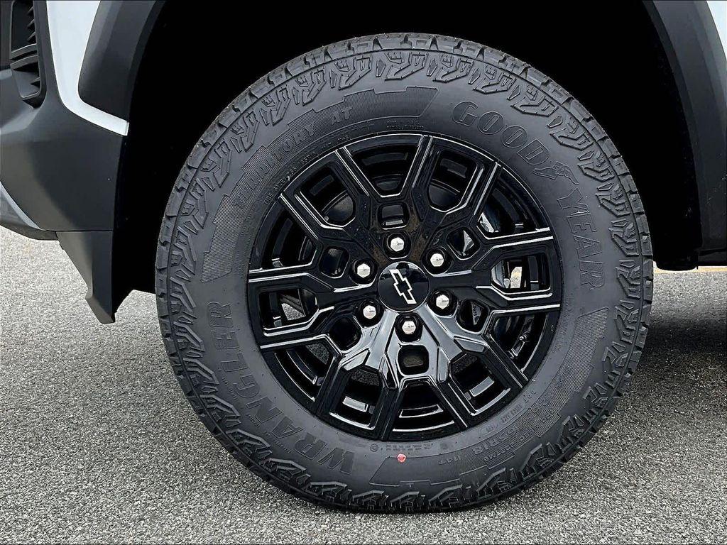 new 2026 Chevrolet Colorado car, priced at $40,760