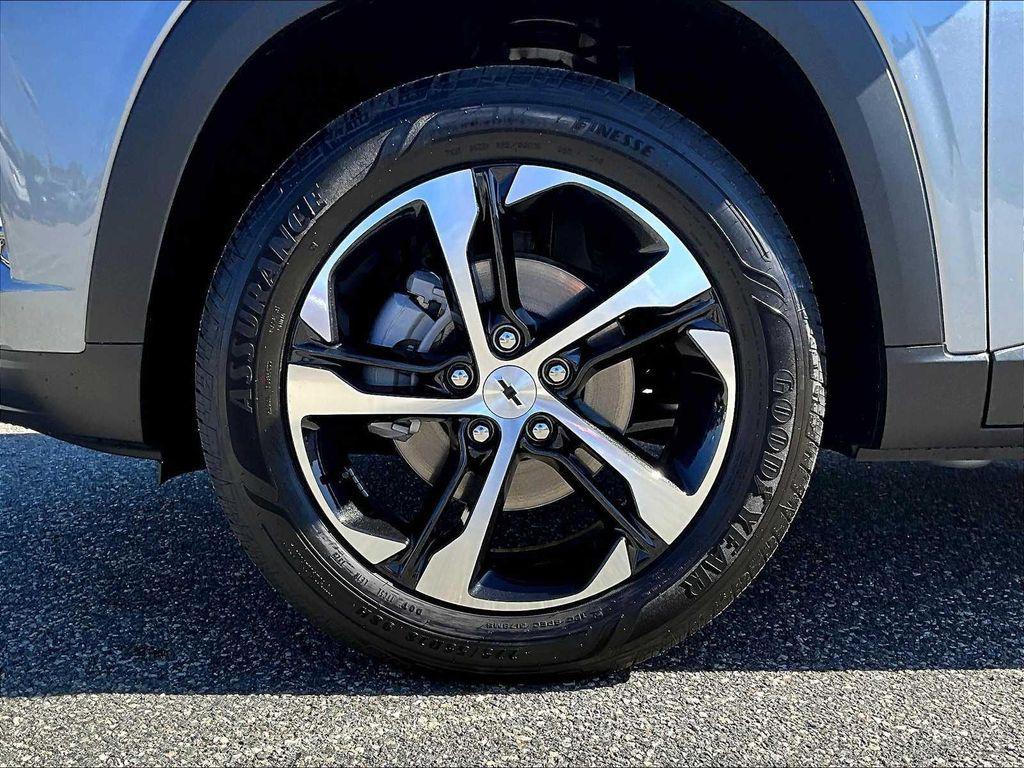 used 2025 Chevrolet Trax car, priced at $23,475