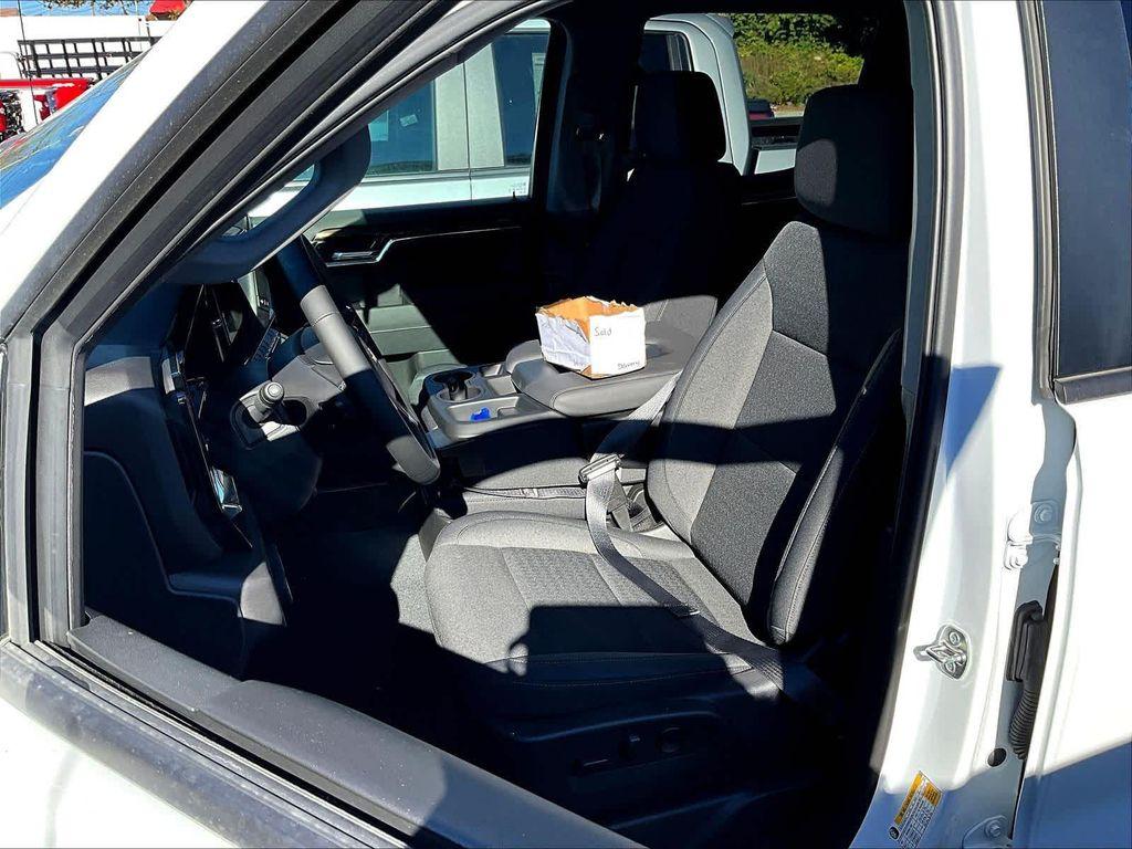 new 2025 Chevrolet Silverado 1500 car, priced at $51,595