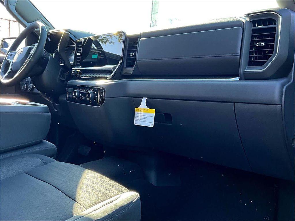 new 2025 Chevrolet Silverado 1500 car, priced at $51,595