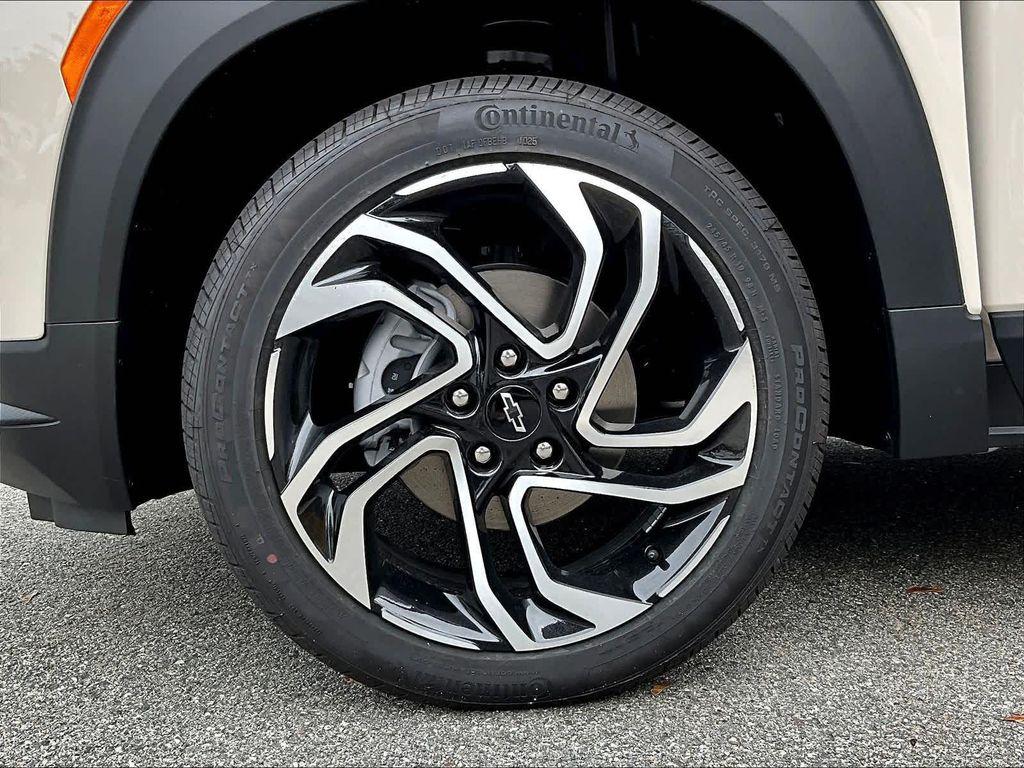 new 2026 Chevrolet TrailBlazer car, priced at $34,240