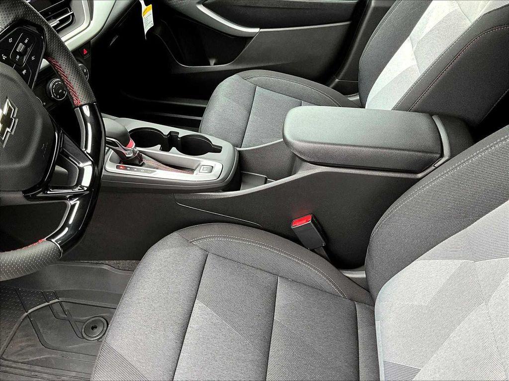 new 2025 Chevrolet Trax car, priced at $24,305