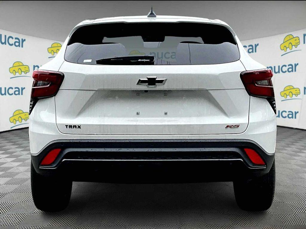 new 2025 Chevrolet Trax car, priced at $24,305