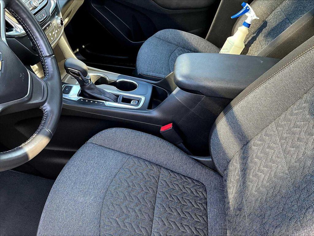 used 2022 Chevrolet Equinox car, priced at $23,709