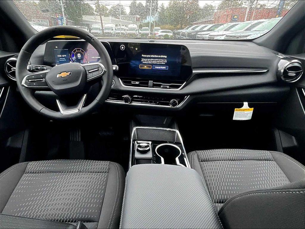 new 2026 Chevrolet Equinox car, priced at $32,465