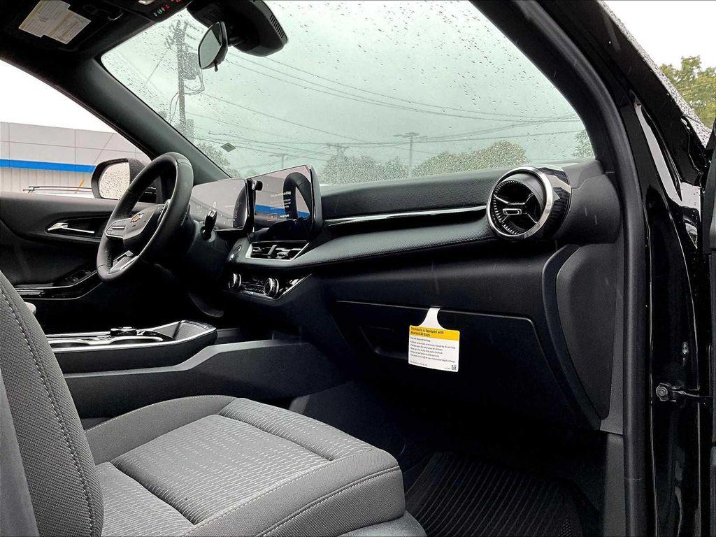 new 2026 Chevrolet Equinox car, priced at $32,465