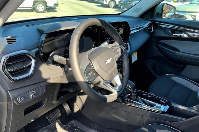new 2025 Chevrolet TrailBlazer car, priced at $29,330