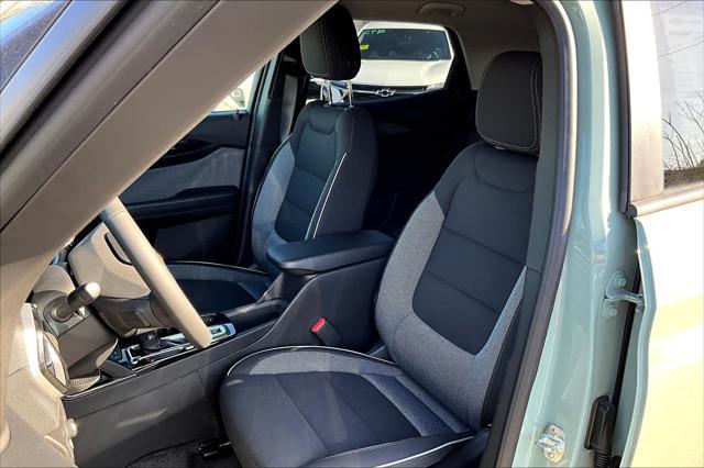 new 2025 Chevrolet TrailBlazer car, priced at $29,330