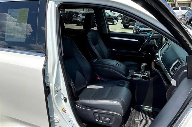 used 2019 Toyota Highlander car, priced at $29,775