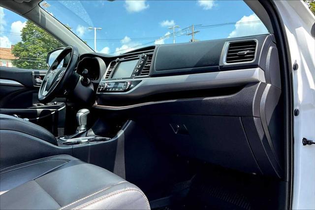 used 2019 Toyota Highlander car, priced at $29,775