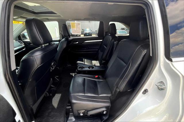 used 2019 Toyota Highlander car, priced at $29,775