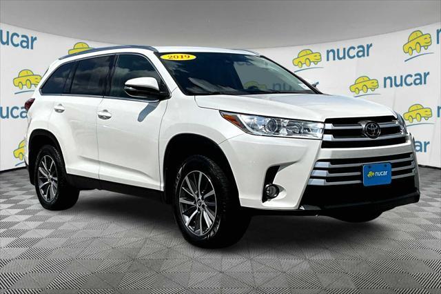 used 2019 Toyota Highlander car, priced at $29,775