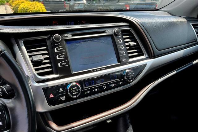used 2019 Toyota Highlander car, priced at $29,775