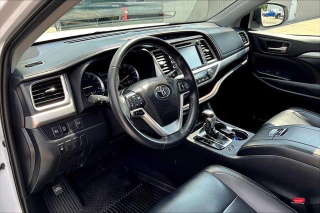 used 2019 Toyota Highlander car, priced at $29,775