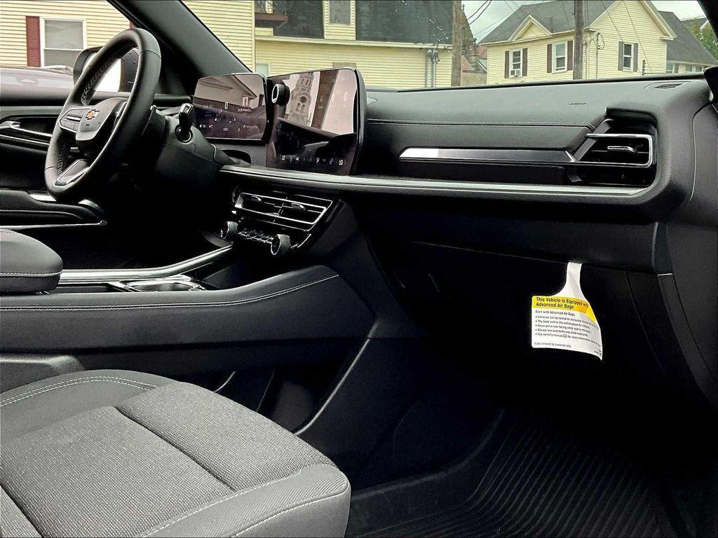 new 2025 Chevrolet Traverse car, priced at $42,845