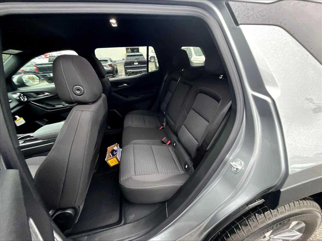 new 2026 Chevrolet Equinox car, priced at $30,820