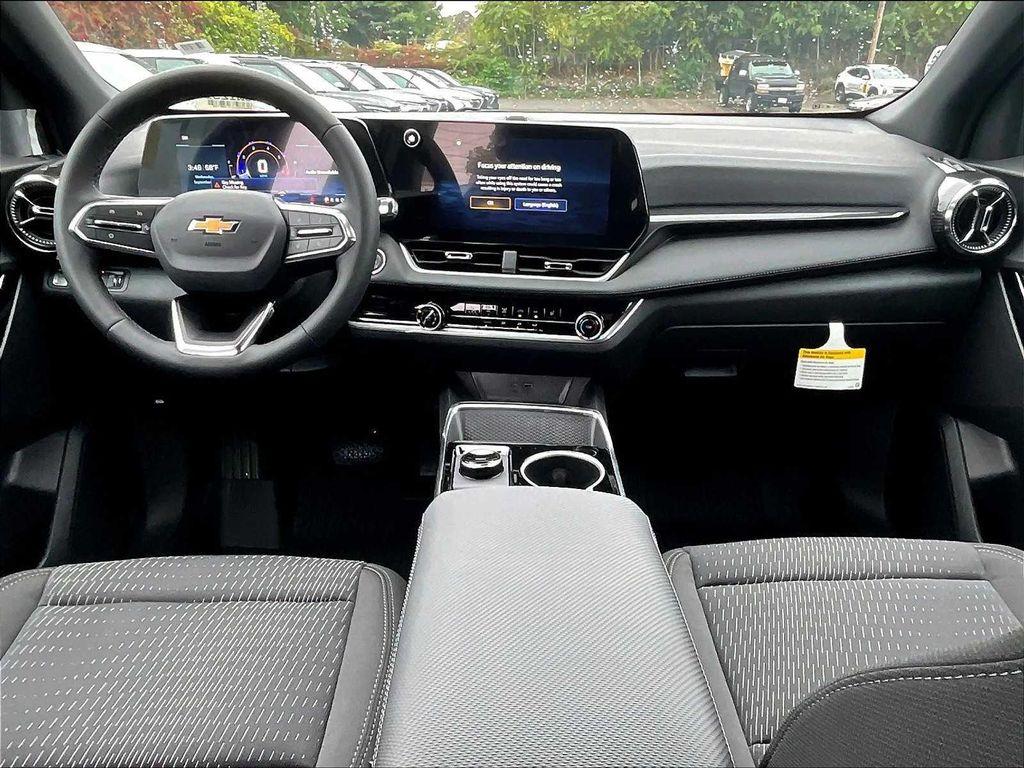 new 2026 Chevrolet Equinox car, priced at $30,820