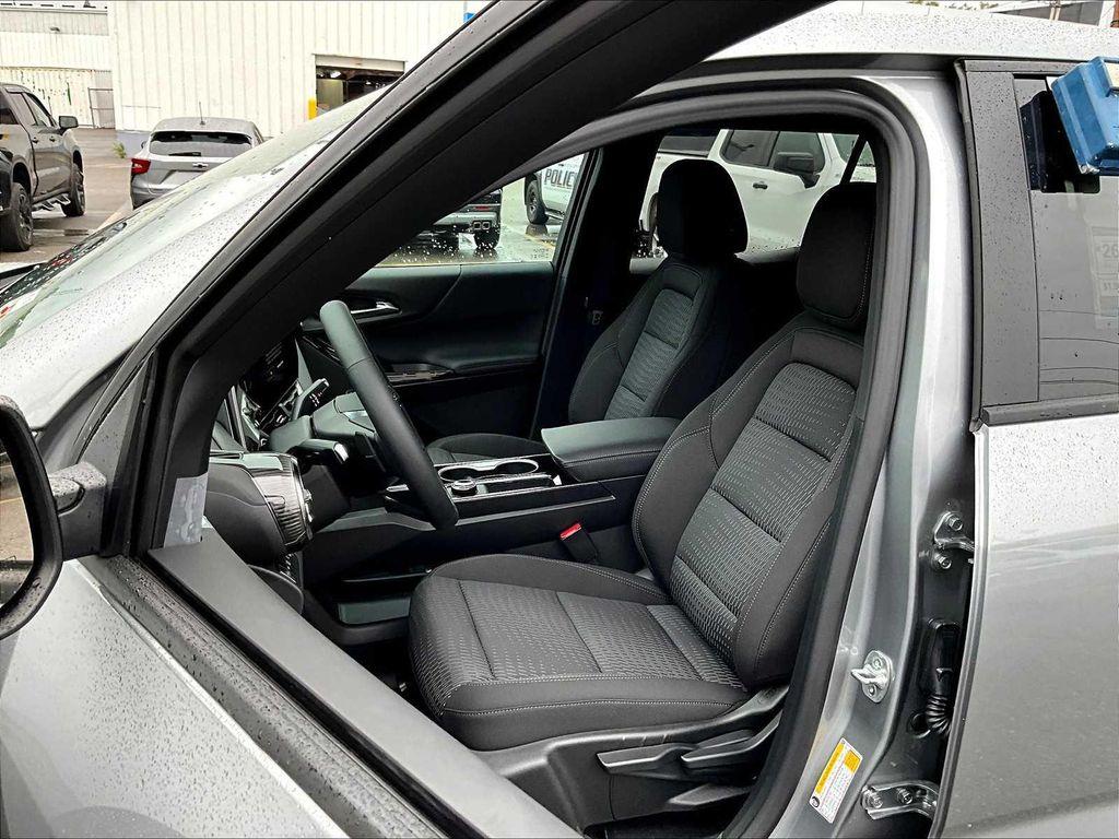 new 2026 Chevrolet Equinox car, priced at $30,820