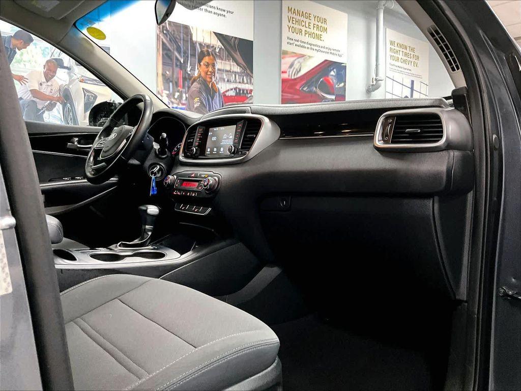used 2020 Kia Sorento car, priced at $14,987
