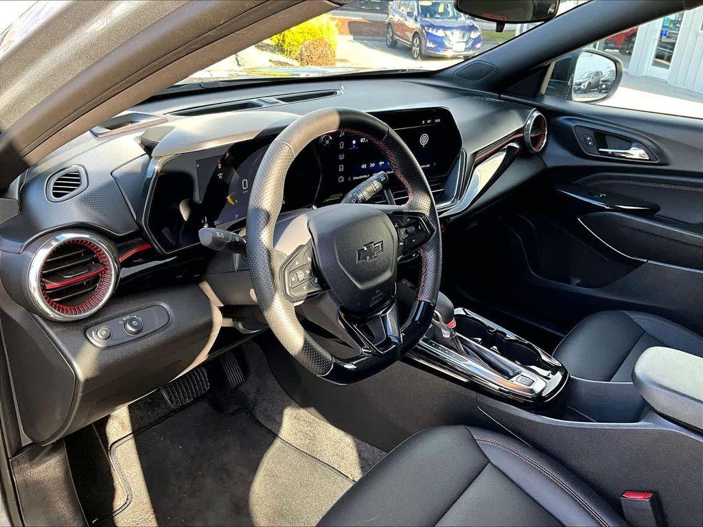 used 2025 Chevrolet Trax car, priced at $22,917