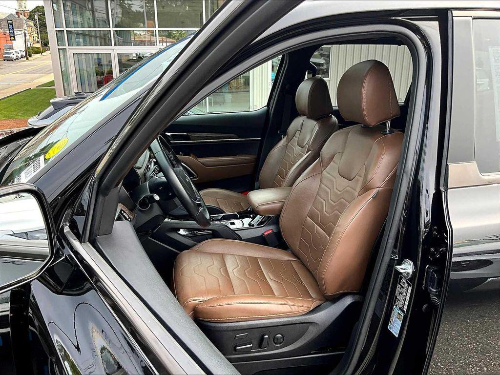 used 2022 Kia Telluride car, priced at $36,201