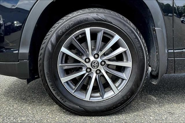 used 2018 Toyota Highlander car, priced at $26,421