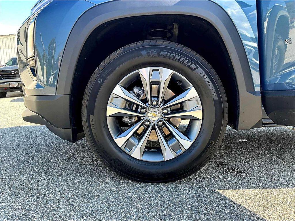 used 2025 Chevrolet Equinox car, priced at $30,977