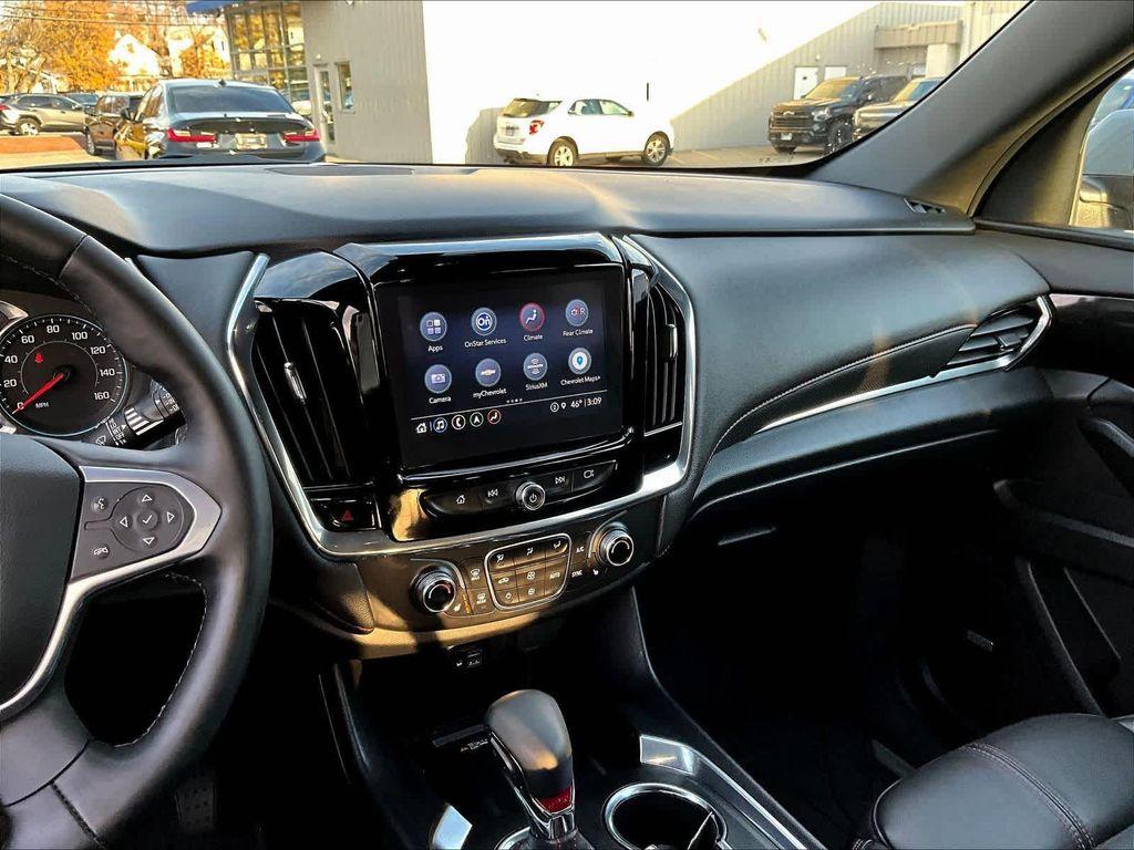 used 2023 Chevrolet Traverse car, priced at $35,888