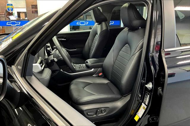used 2024 Toyota Highlander car, priced at $43,765