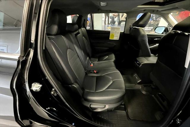 used 2024 Toyota Highlander car, priced at $43,765