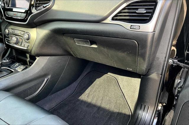 used 2022 Jeep Cherokee car, priced at $24,587