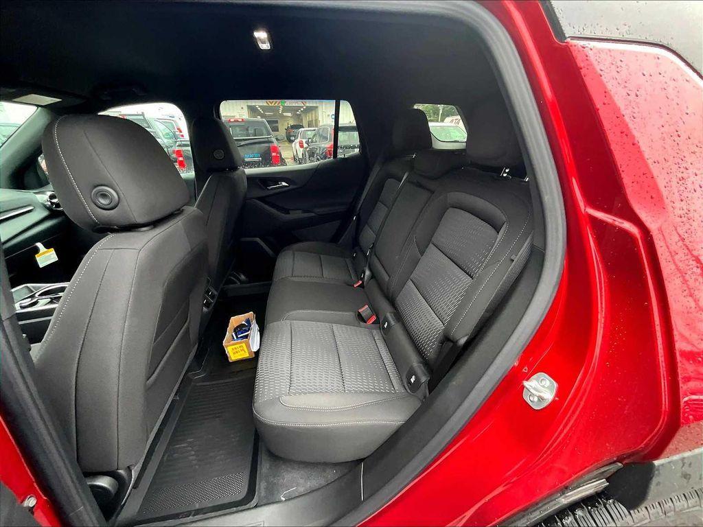 new 2026 Chevrolet Equinox car, priced at $32,090