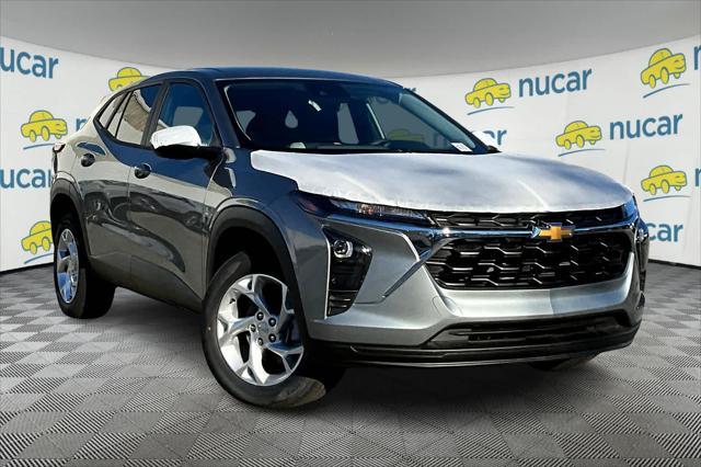 new 2025 Chevrolet Trax car, priced at $22,490