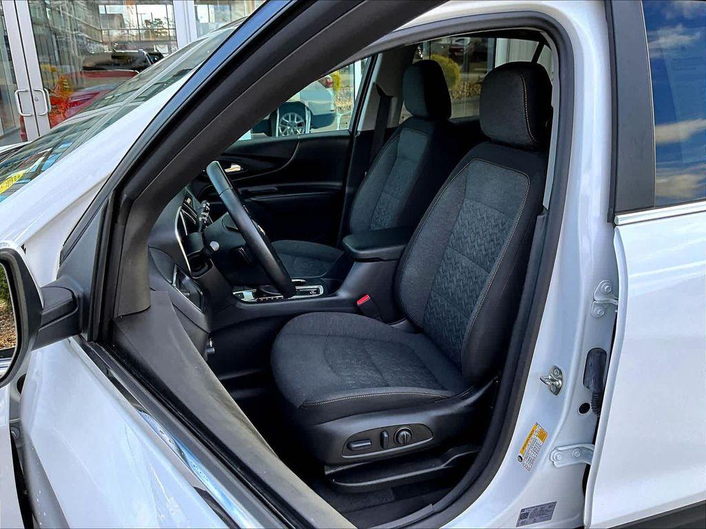 used 2024 Chevrolet Equinox car, priced at $21,991