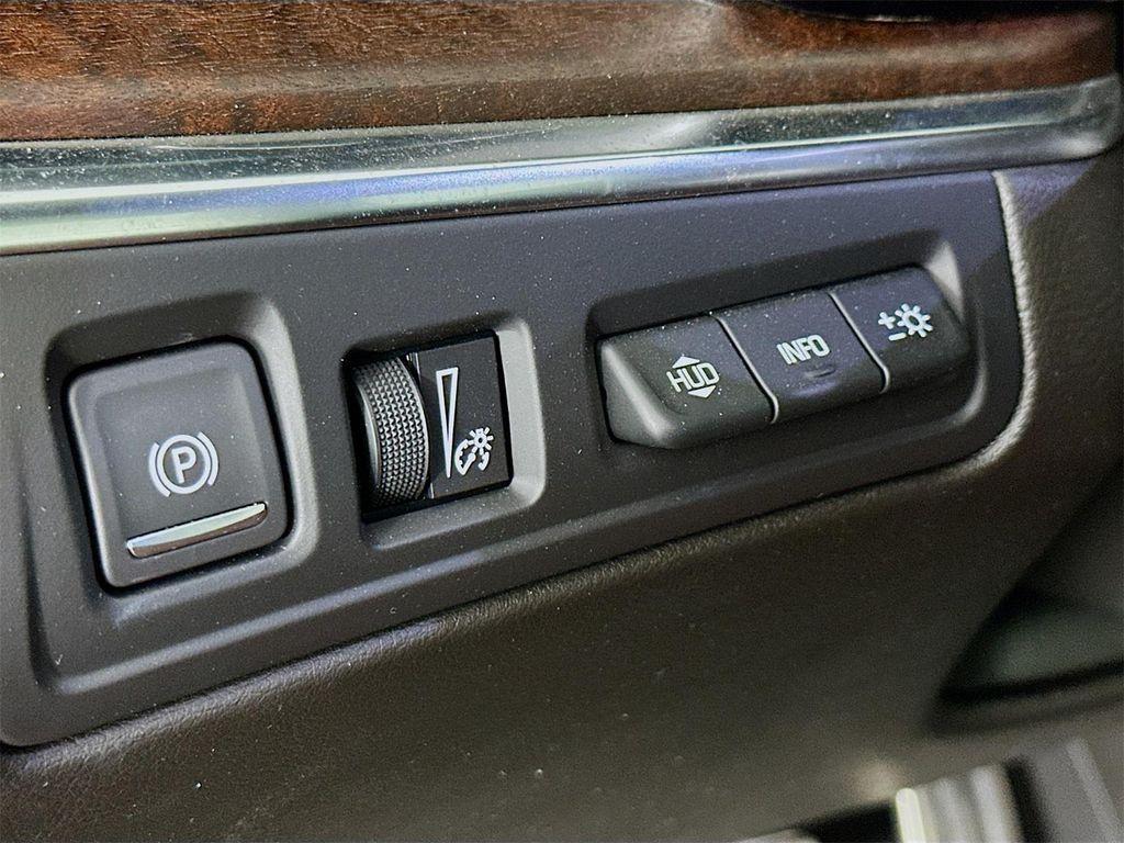 used 2021 Cadillac XT5 car, priced at $35,340