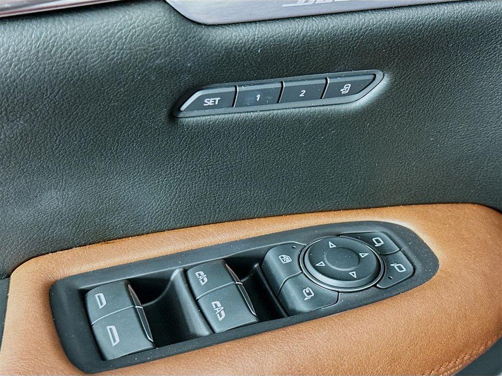 used 2021 Cadillac XT5 car, priced at $35,340