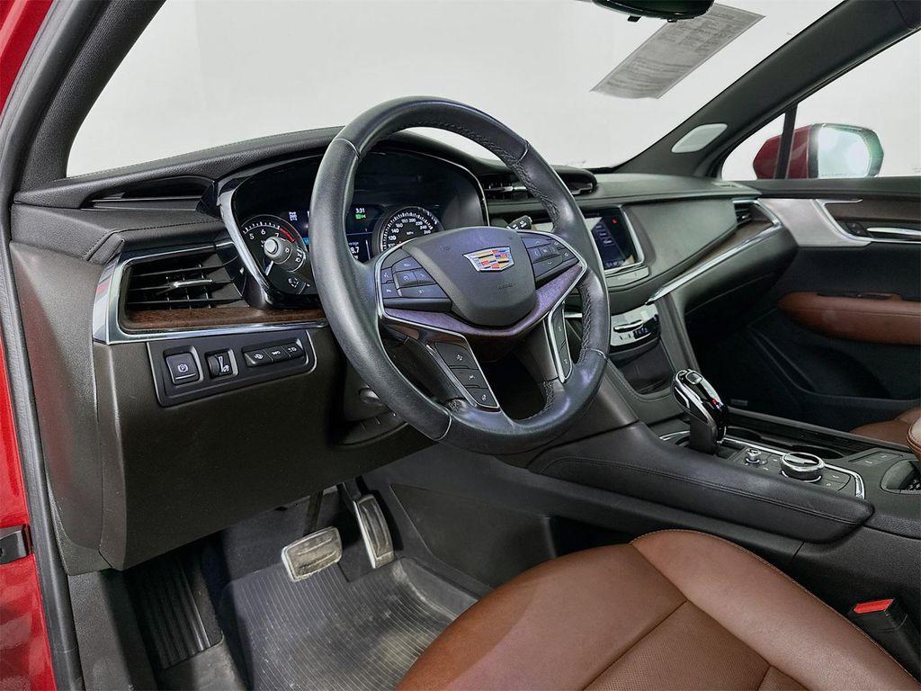 used 2021 Cadillac XT5 car, priced at $35,340